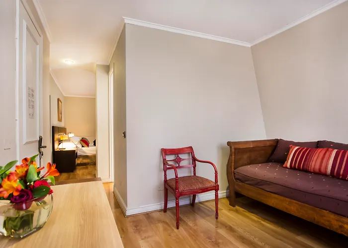 Park Plaza Bonaparte Boutique